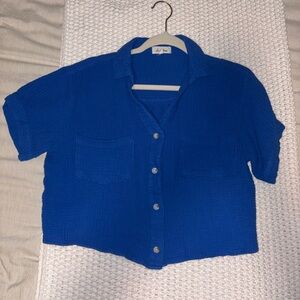 NWOT Blue Cropped Button Up Short Sleeve Top
